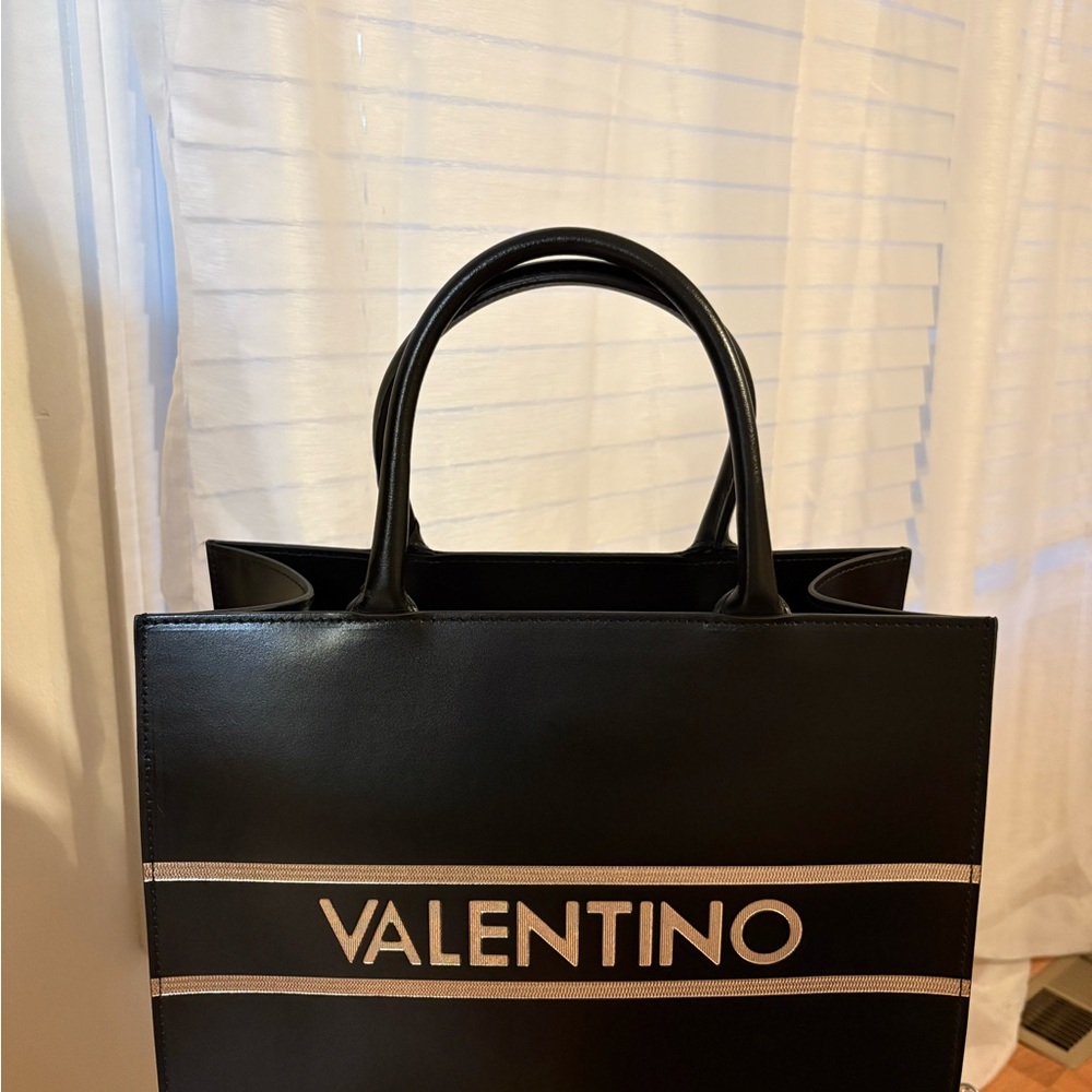 V♣️I♣️P TOTE - Picture 6 of 17
